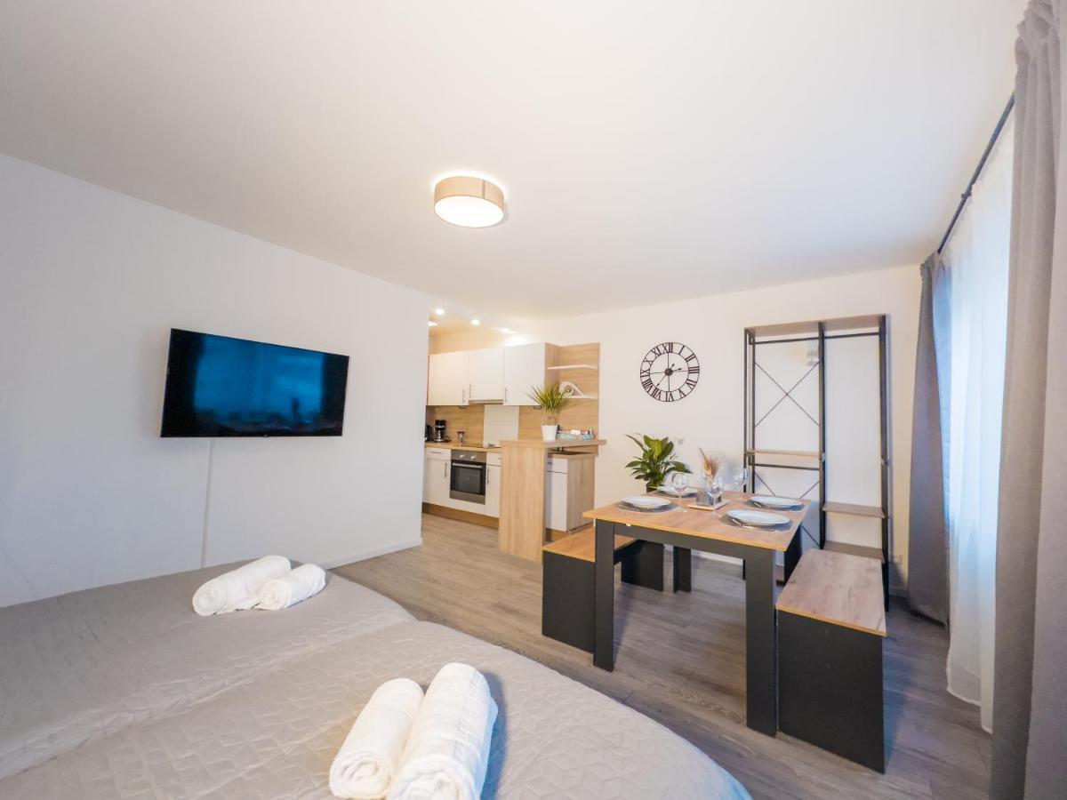 Immostay #6 - Ferienhaus 4 Zimmer Fuer 8 Personen, Wifi & Zentrum BRE Екстериор снимка