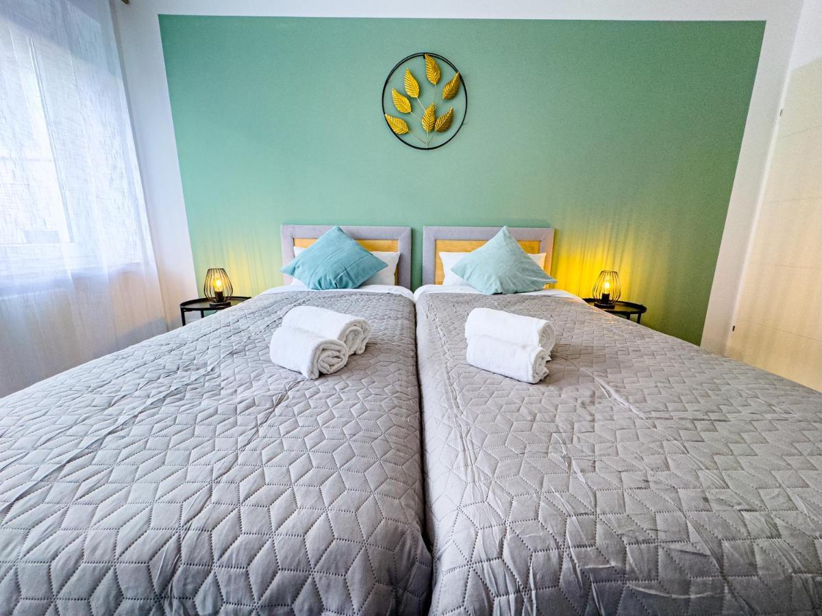 Immostay #6 - Ferienhaus 4 Zimmer Fuer 8 Personen, Wifi & Zentrum BRE Екстериор снимка