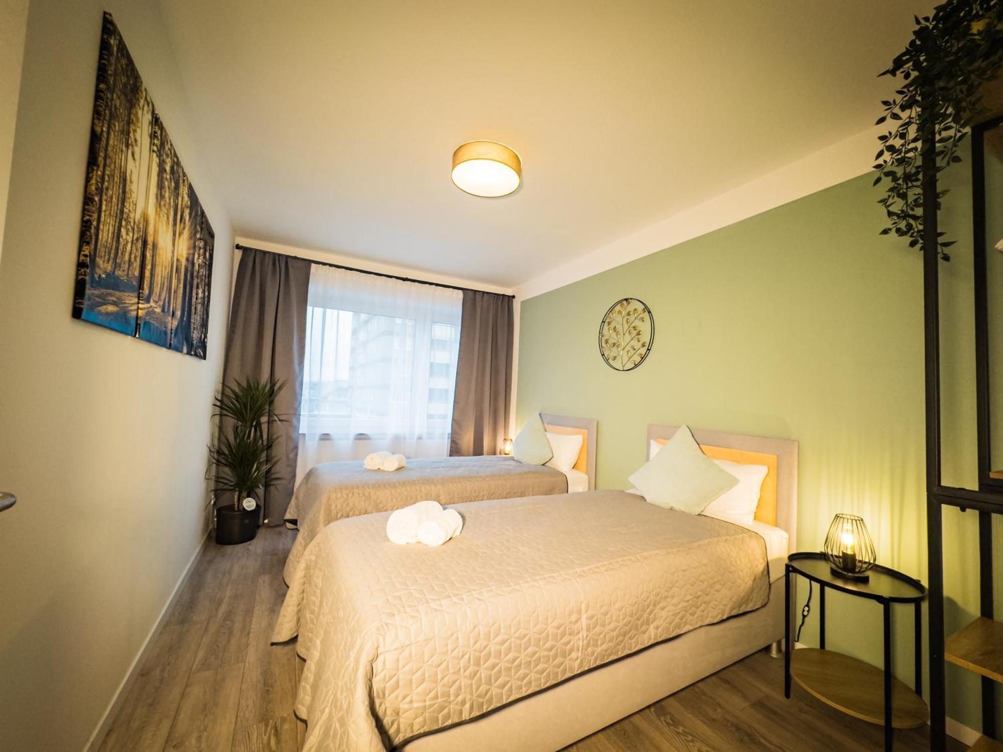 Immostay #6 - Ferienhaus 4 Zimmer Fuer 8 Personen, Wifi & Zentrum BRE Екстериор снимка