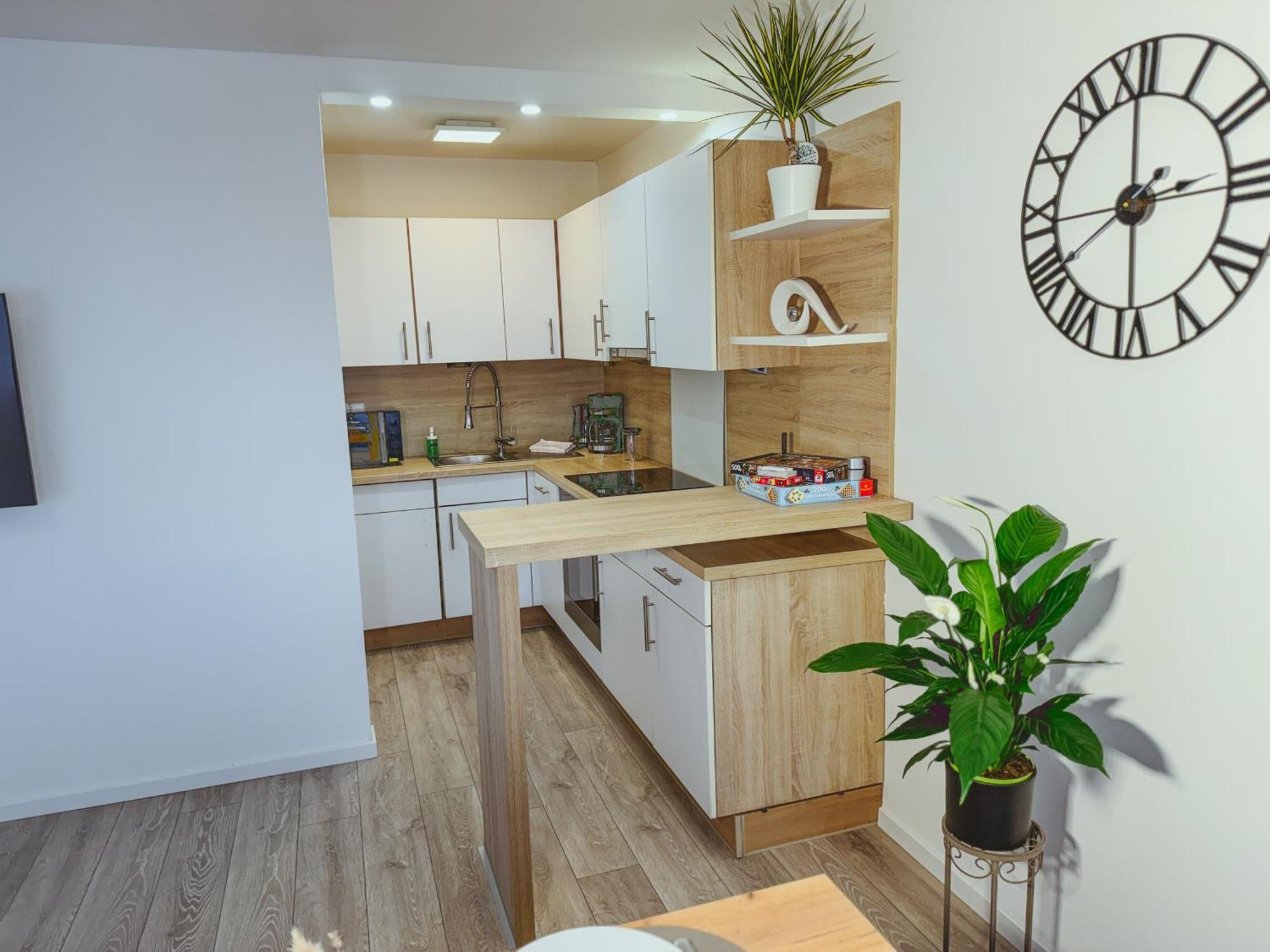 Immostay #6 - Ferienhaus 4 Zimmer Fuer 8 Personen, Wifi & Zentrum BRE Екстериор снимка